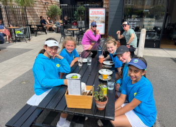 11u girls lunch